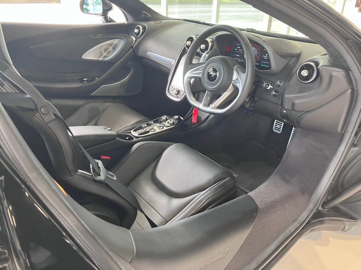 2023 McLaren GT Luxe — photo 2