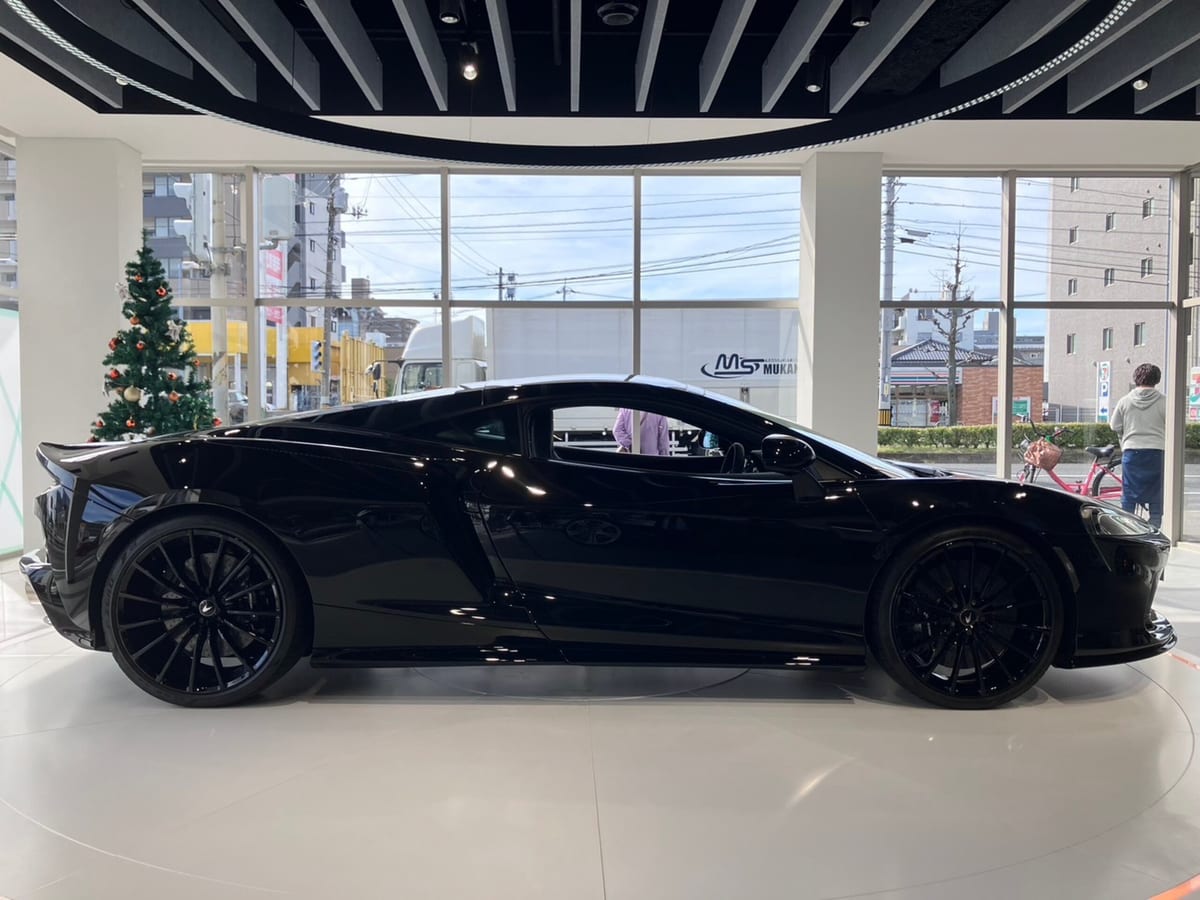 2023 McLaren GT Luxe — photo 14