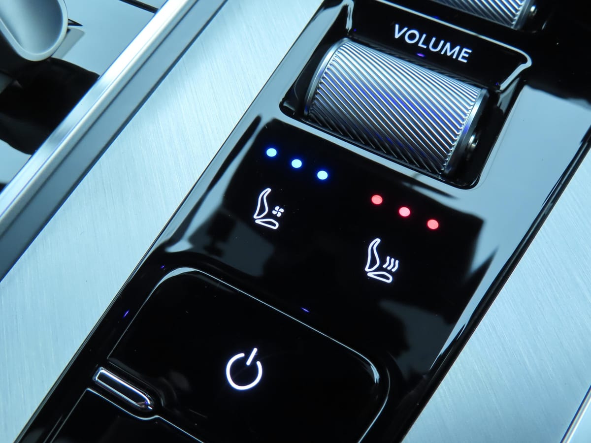 2025 Aston Martin Vanquish V12, photo 50