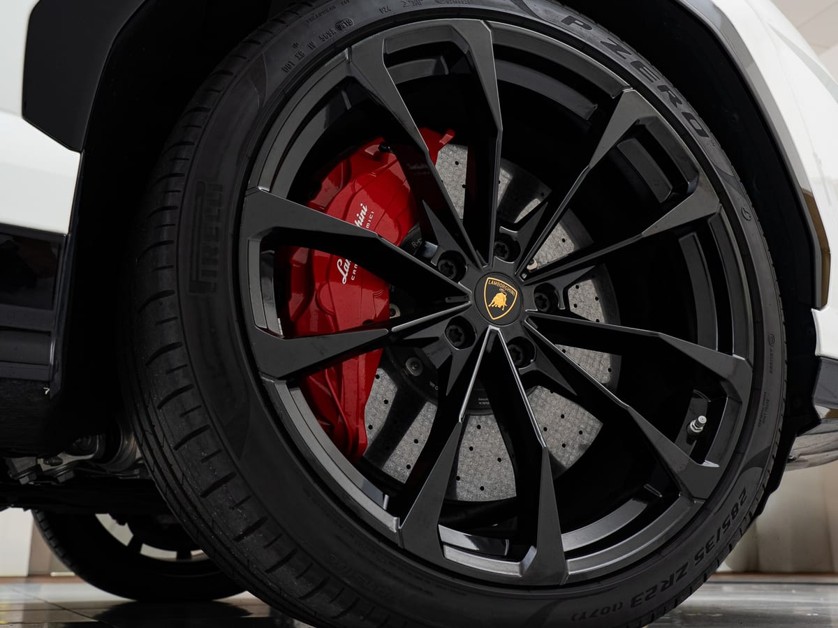 2019 Lamborghini Urus 4.0, photo 2