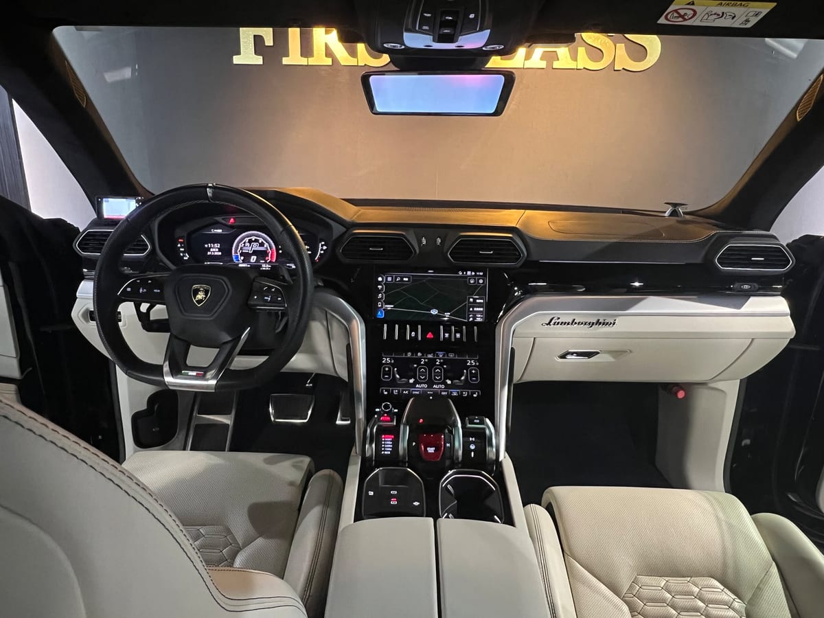 2020 Lamborghini Urus 4.0 V8 — photo 11