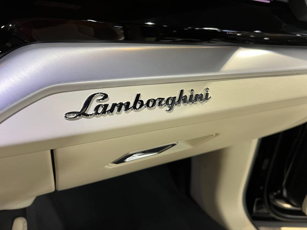 2020 Lamborghini Urus 4.0 V8 — photo 22