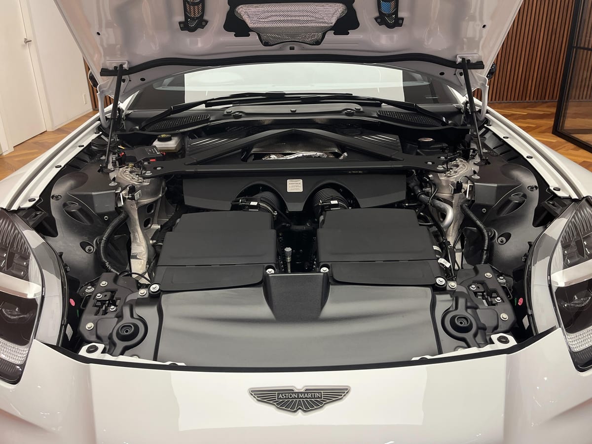 2025 Aston Martin Vantage 4.0, photo 20