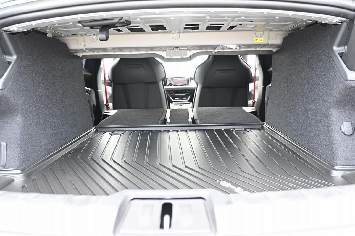 2021 Audi RS e-tron GT RS Design Package Red, photo 18