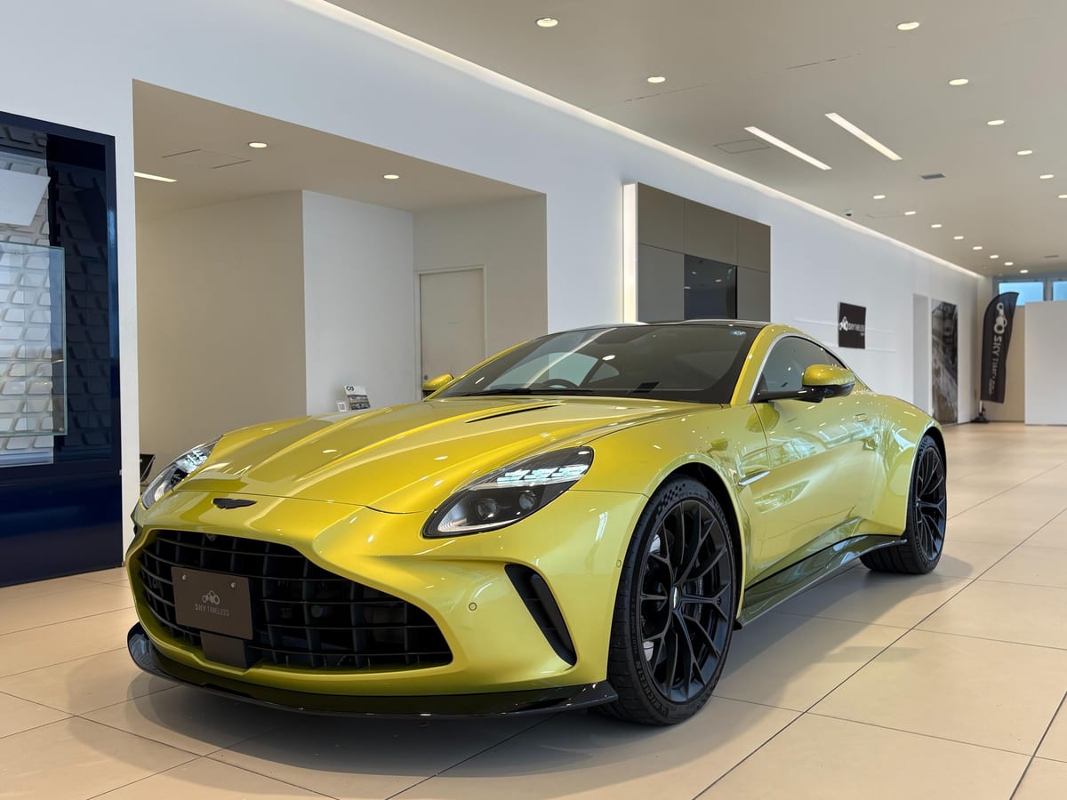 2025 Aston Martin Vantage 4.0 Carbon Roof for sale
