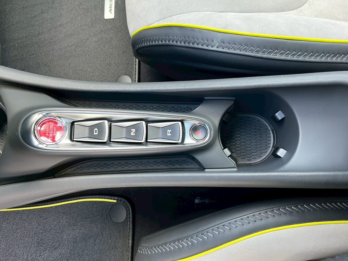 2023 McLaren Artura Technology Pack — photo 49