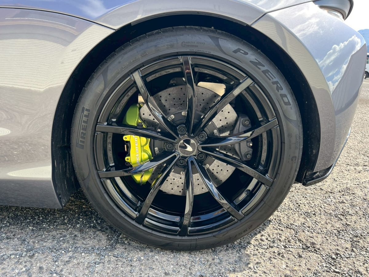 2023 McLaren Artura Technology Pack — photo 14