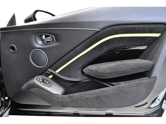 2020 Aston Martin Vantage 4.0 V8 Twin-Turbo, photo 25