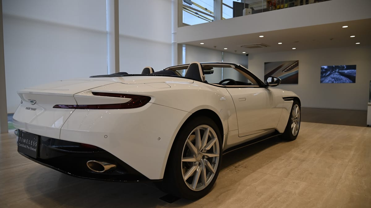 2021 Aston Martin DB11 V8 Volante, photo 17